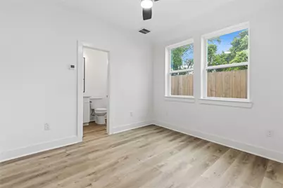 812 Elkhart Street #D, Houston, TX 77091 - Photo 7