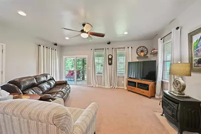 3917 Winding Road, Hearne, TX 77859 - Photo 5