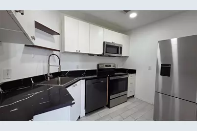 11806 E Galwan Circle, Houston, TX 77070 - Photo 3