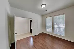 15818 Shoreline Terrace Dr, Houston, TX 77044 - Photo 7