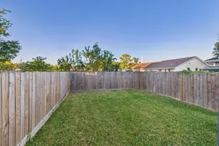 4619 Stassen St, Houston, TX 77051 - Photo 29