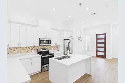 4619 Stassen Street #B, Houston, TX 77051 - Photo 9