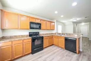 10014 Orchid Spring Ln, Houston, TX 77044 - Photo 5
