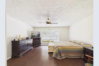 416 Meadowpoint Drive, League City, TX 77573 - Photo 23