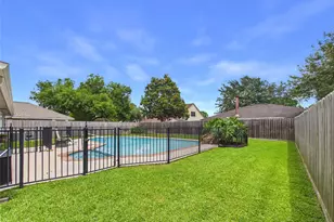 416 Meadowpoint Dr, League City, TX 77573 - Photo 37