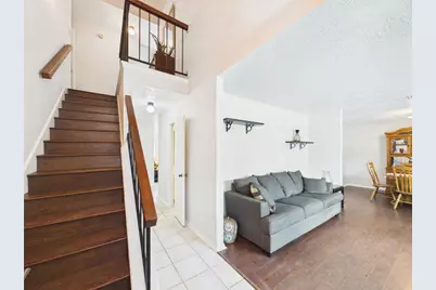 416 Meadowpoint Drive, League City, TX 77573 - Photo 5