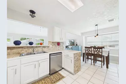 416 Meadowpoint Drive, League City, TX 77573 - Photo 21