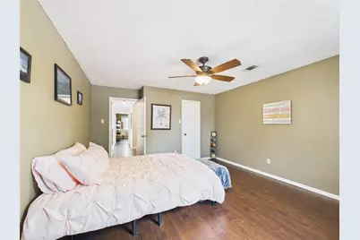 416 Meadowpoint Drive, League City, TX 77573 - Photo 31