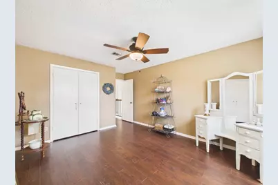416 Meadowpoint Drive, League City, TX 77573 - Photo 35