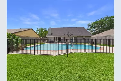 416 Meadowpoint Drive, League City, TX 77573 - Photo 39