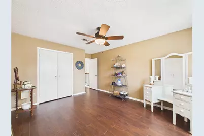 416 Meadowpoint Drive, League City, TX 77573 - Photo 35