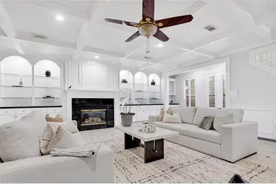317 Avenue Of Oaks Street, Houston, TX 77009 - Photo 9