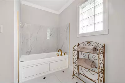 317 Avenue Of Oaks Street, Houston, TX 77009 - Photo 31