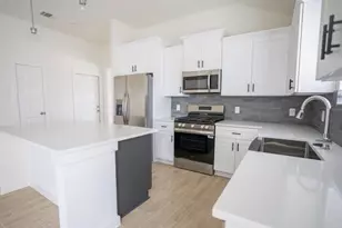 6011 Canary Palm Dr, Manvel, TX 77578 - Photo 5