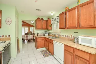 12322 Tambourine Dr, Houston, TX 77477 - Photo 5