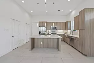 594 Janisch Rd, Houston, TX 77018 - Photo 7