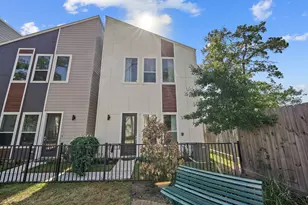 594 Janisch Rd, Houston, TX 77018 - Photo 1