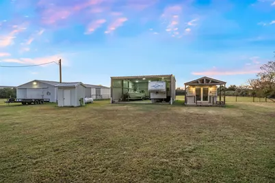 19989 Meadow Bend Road, Waller, TX 77484 - Photo 7