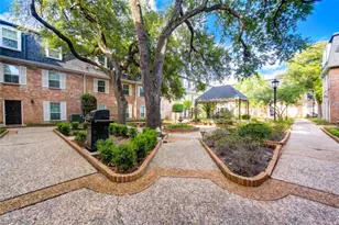 361 N Post Oak Ln, Houston, TX 77024 - Photo 23