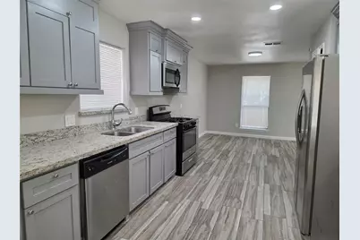 592 River Plantation Drive, Conroe, TX 77302 - Photo 7