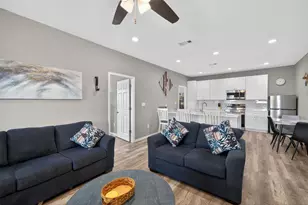 971 Meynig Dr, Crystal Beach, TX 77650 - Photo 7
