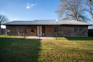 214 N Calhoun St, Groesbeck, TX 76642 - Photo 3