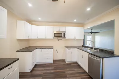 214 N Calhoun Street, Groesbeck, TX 76642 - Photo 11