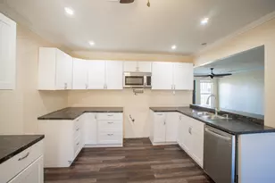 214 N Calhoun St, Groesbeck, TX 76642 - Photo 11