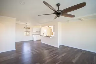 214 N Calhoun St, Groesbeck, TX 76642 - Photo 7