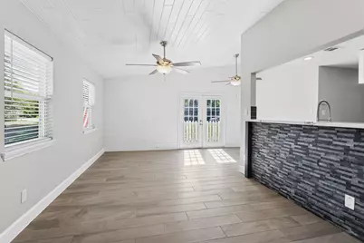 909 Stewart Street, Montgomery, TX 77316 - Photo 3
