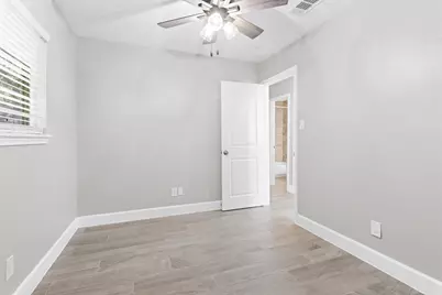 909 Stewart Street, Montgomery, TX 77316 - Photo 21