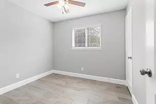 909 Stewart St, Montgomery, TX 77316 - Photo 23
