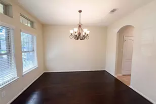 6523 Hunters Creek Ln, Baytown, TX 77521 - Photo 9