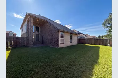 6523 Hunters Creek Lane, Baytown, TX 77521 - Photo 5