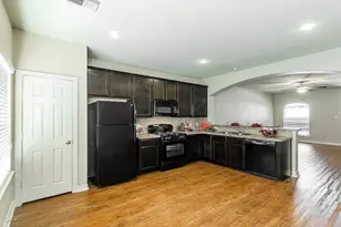 49 Woodland Hills Dr, Conroe, TX 77303 - Photo 3