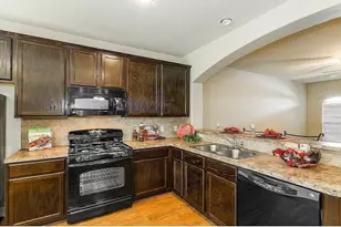 49 Woodland Hills Dr, Conroe, TX 77303 - Photo 5