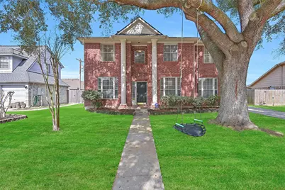 1807 N Mission Circle, Friendswood, TX 77546 - Photo 1