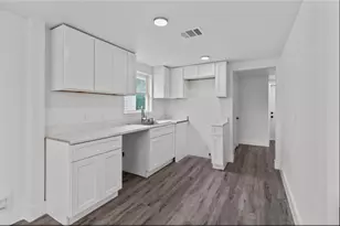3312 Sealy A and B, Galveston, TX 77550 - Photo 11