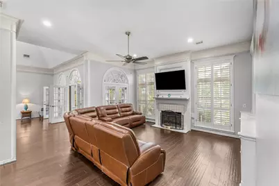 5611 Garden Point Drive, Kingwood, TX 77345 - Photo 15