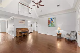 5611 Garden Point Dr, Kingwood, TX 77345 - Photo 11