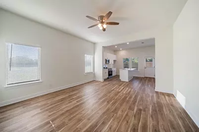 410 W Marlin Street, Willis, TX 77378 - Photo 5