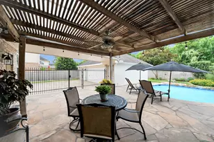 16 Twin Valley Dr, Sugar Land, TX 77479 - Photo 11