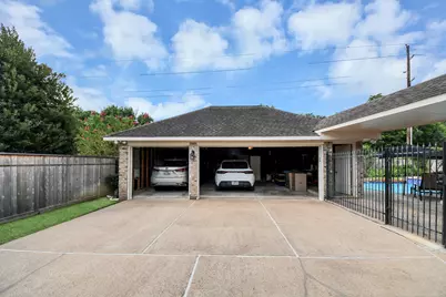16 Twin Valley Drive, Sugar Land, TX 77479 - Photo 5