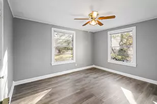 506 Trinity, Anahuac, TX 77514 - Photo 13