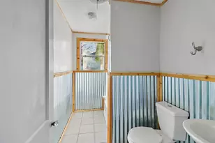 506 Trinity, Anahuac, TX 77514 - Photo 7