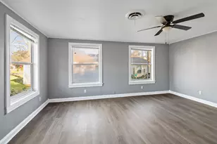 506 Trinity, Anahuac, TX 77514 - Photo 3