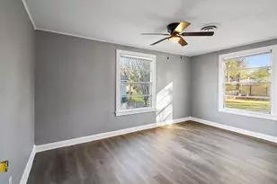 506 Trinity, Anahuac, TX 77514 - Photo 11