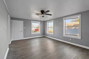 506 Trinity, Anahuac, TX 77514 - Photo 15