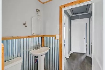 506 Trinity, Anahuac, TX 77514 - Photo 9