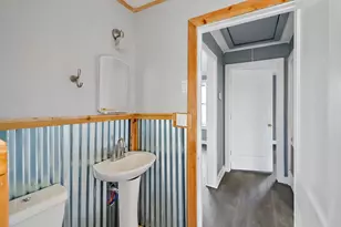 506 Trinity, Anahuac, TX 77514 - Photo 9